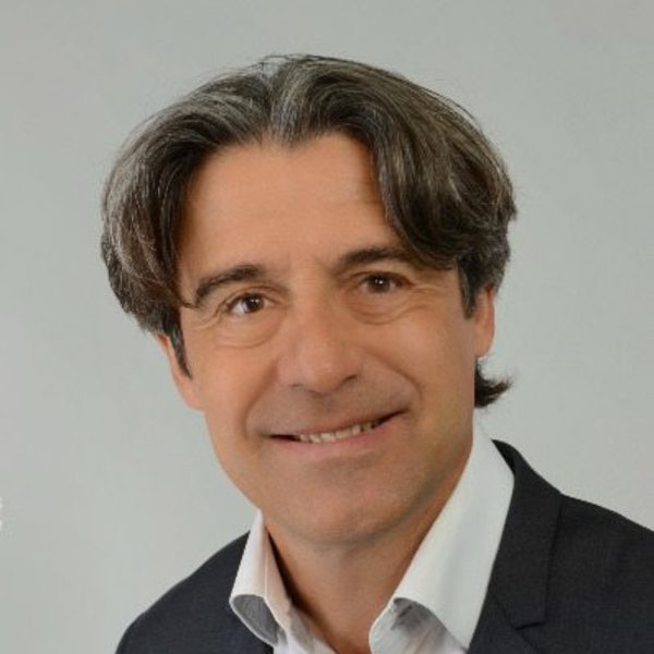 Dr Rémi Poncer, chirurgien du dos et du rachis à Nice